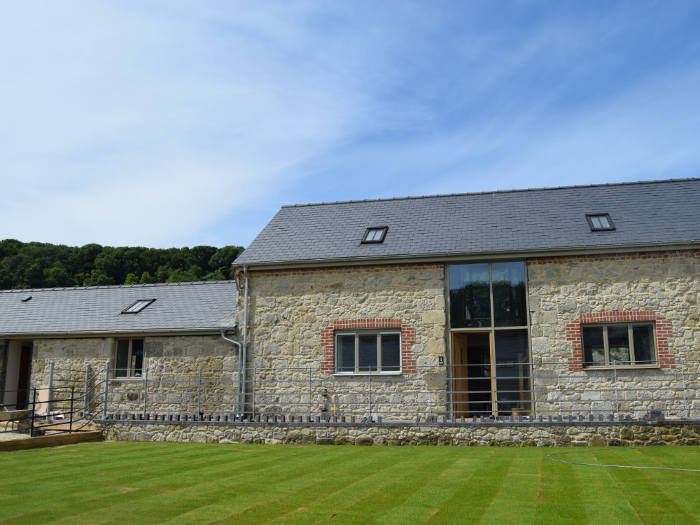 Rew Barns
